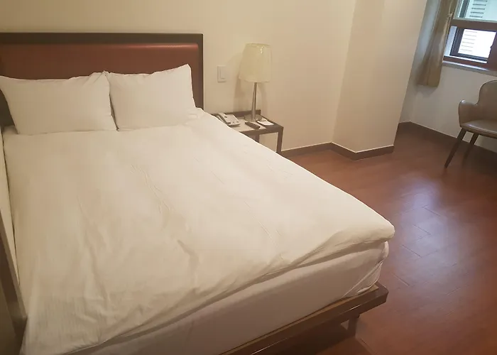 Cheap hotel: Youngbin Hotel